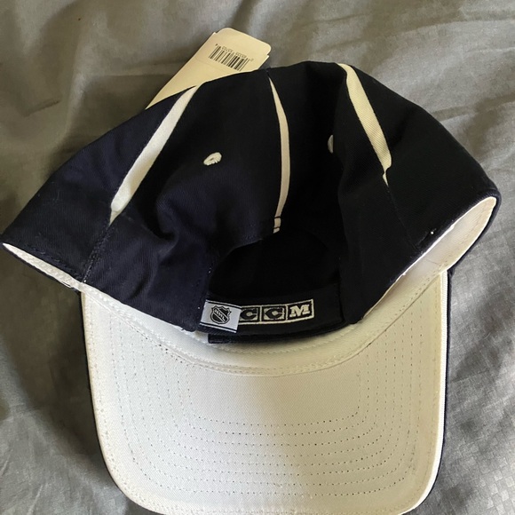 Toronto Maple Leafs Hat - CCM - Picture 2 of 2